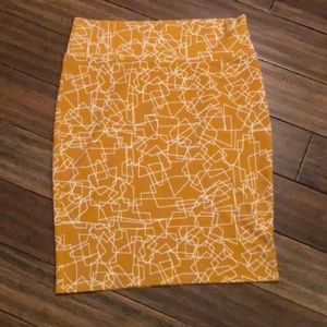 Mustard color Lularoe cassie size XXL-LOWES PRICE